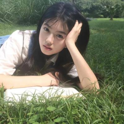 腰间持枪
